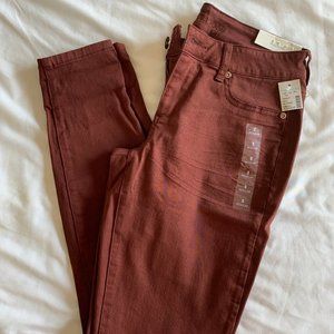 NEW - Mid Rise Jegging